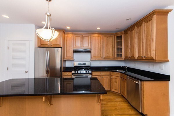 Foto principal - 103 Sewall Ave