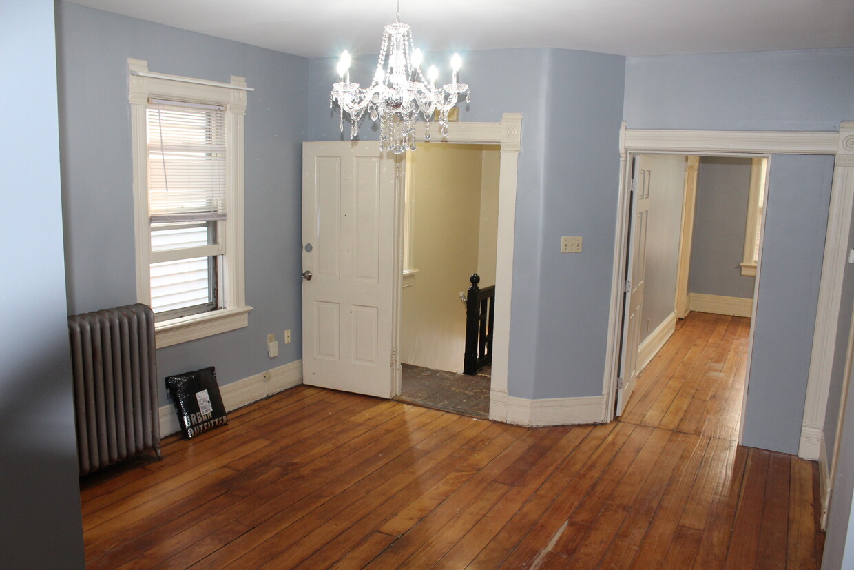 Primary Photo - 1684 N Franklin Pl