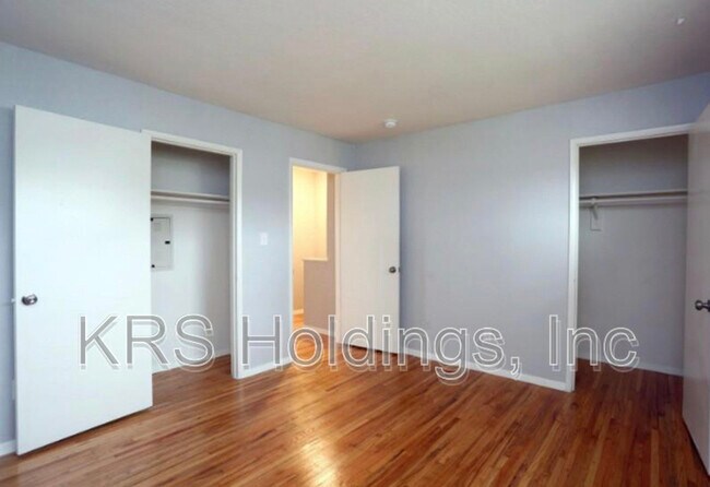 Foto del edificio - 4247 Newsome Dr