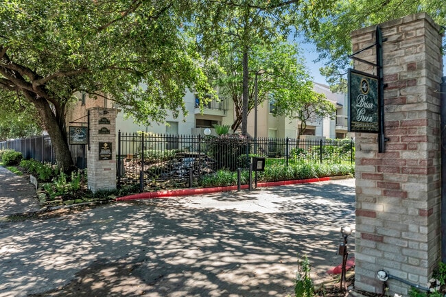 7900 N Stadium Dr - Entrance - Briar Green Condominiums