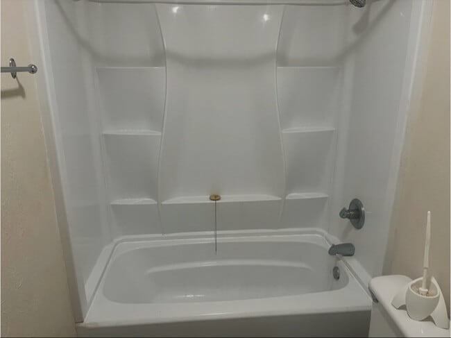 Building Photo - 4254 Southpark Dr