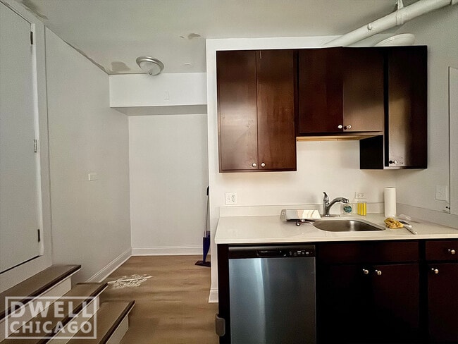 Foto del edificio - 2327 N Spaulding Ave
