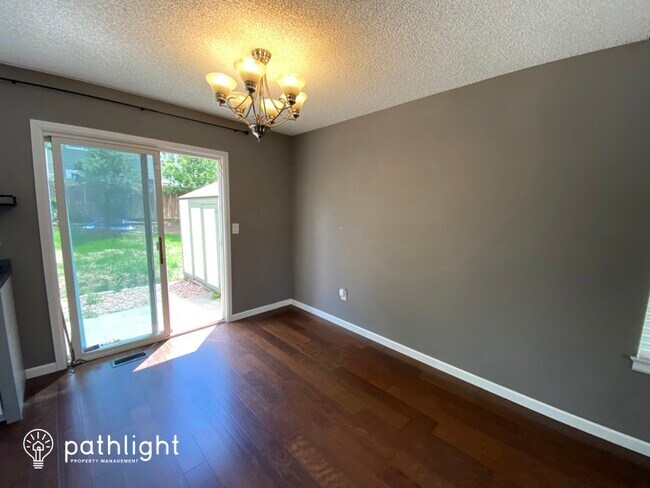 Building Photo - 575 Lindstrom Dr