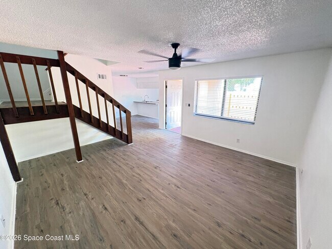Foto del edificio - 8787 Live Oak Ct