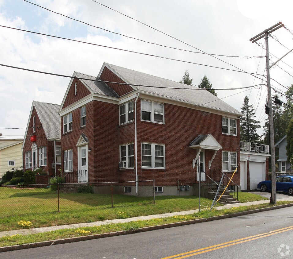 Primary Photo - 1034 Central Ave