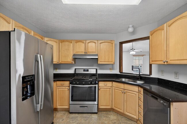 Foto del edificio - 3 bedroom Ranch with partially finished basement