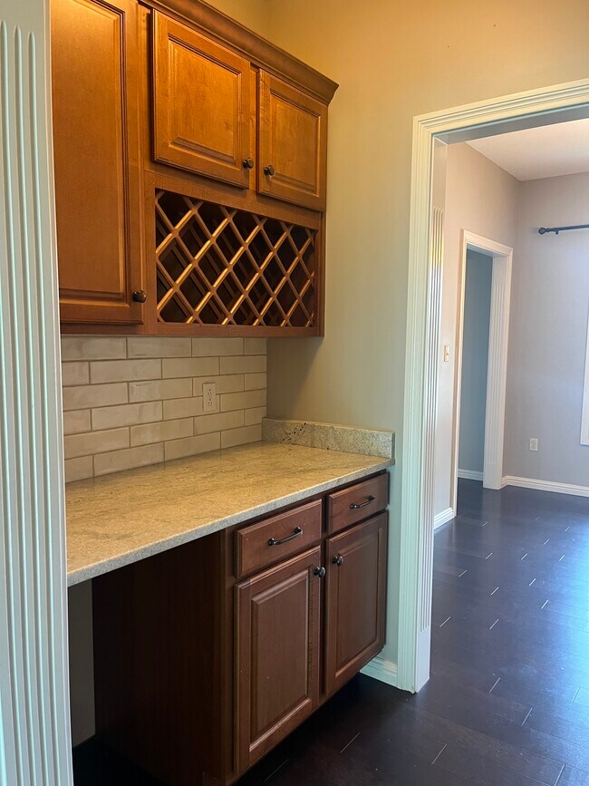 Foto del edificio - 1025 Vineyard Way
