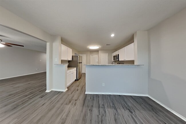 Foto del edificio - 4023 Sand Ripple Ln