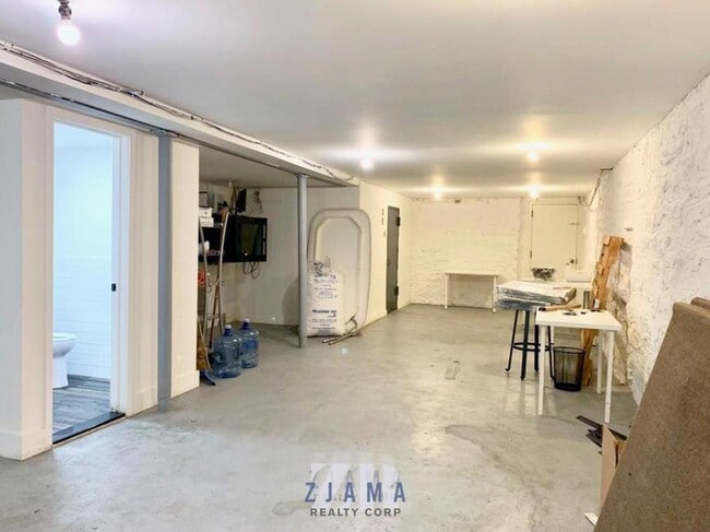 Building Photo - 0 bedroom in Brooklyn NY 11213