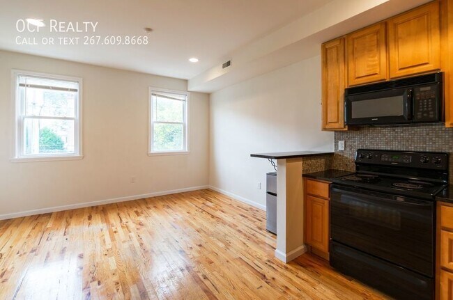 Building Photo - 5 Bed West Philadelphia Apartment