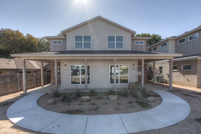Building Photo - FABULOUS DUPLEX IN CULTURAL DISTRICT