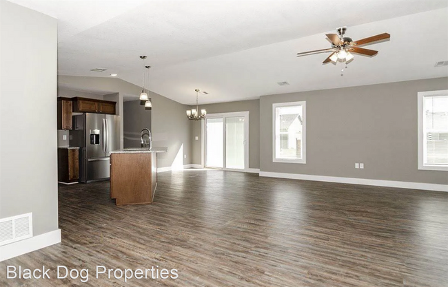 Building Photo - 3 br, 2 bath House - 4701 Sunflower Slope ...