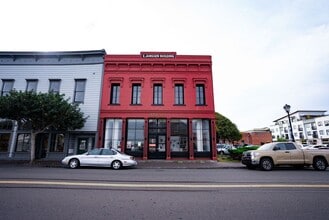 Building Photo - 422 1st St