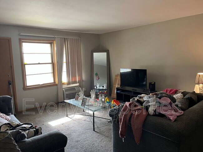 Foto del edificio - 4272 N 92nd St