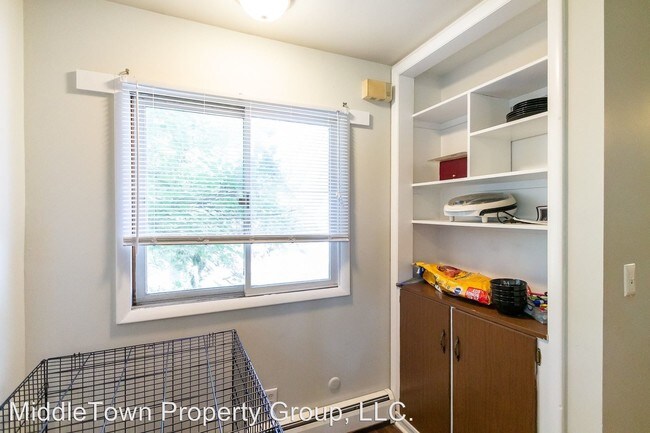 Building Photo - 1515 W Main St