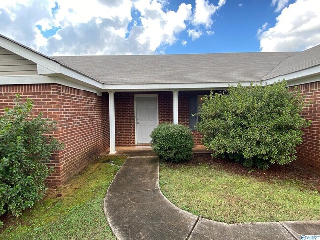 Building Photo - 114 Beaconsfield Dr