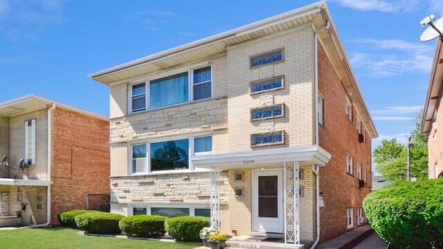 Building Photo - 6634 W Gunnison St
