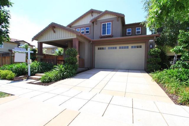 Foto principal - Beautiful 5 Bedroom, 3 Bath Mountain House...
