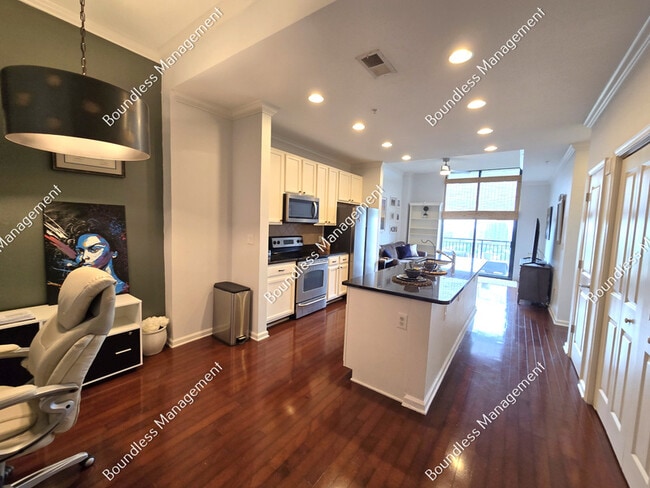 Building Photo - 3040 Peachtree Rd NW