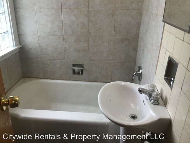 Foto del edificio - 2 br, 1 bath House - 5921 N 42nd St