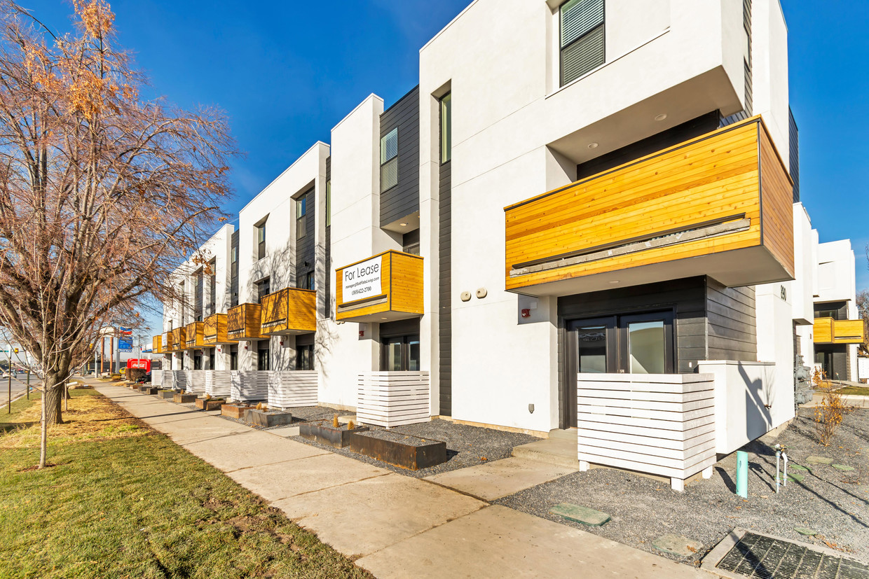 Foto principal - Maven TownHomes