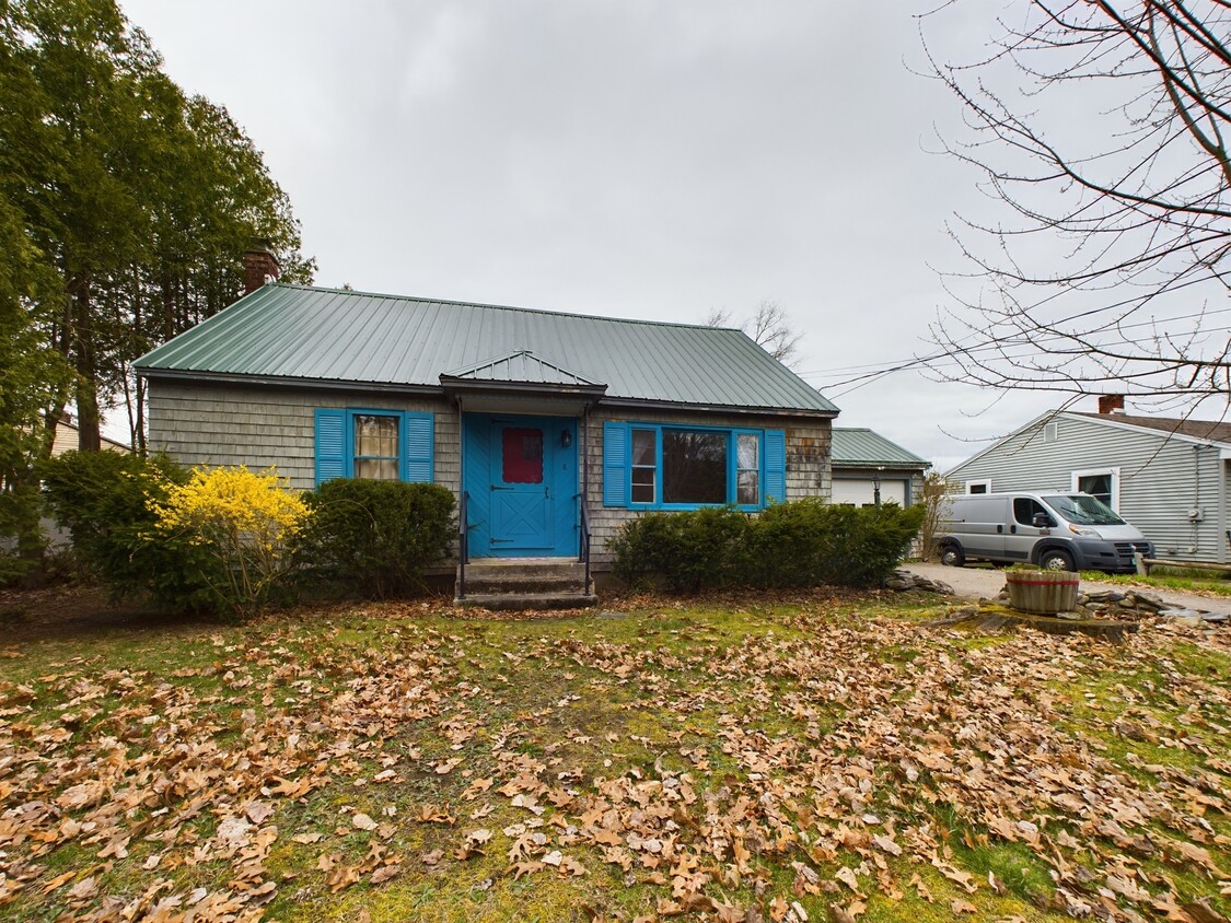8 Pine Ct, Essex Junction, VT 05452 House Rental in Essex Junction