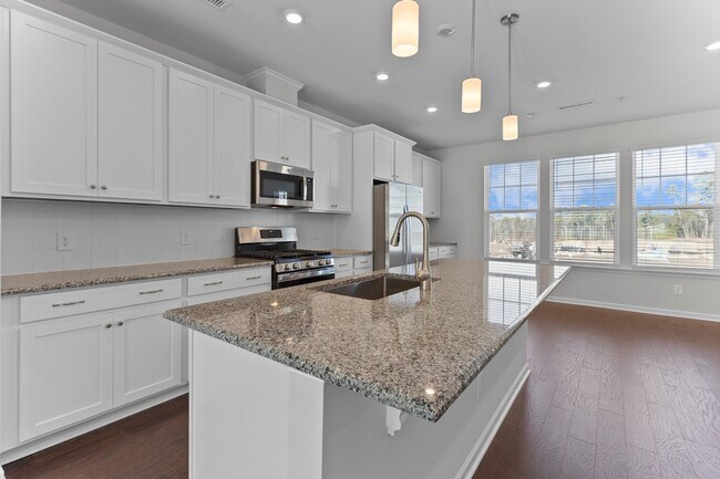 Building Photo - 1206 Commack Dr