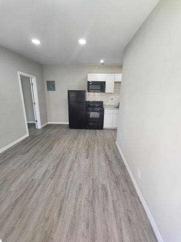 Building Photo - 260 NW 11th Ave