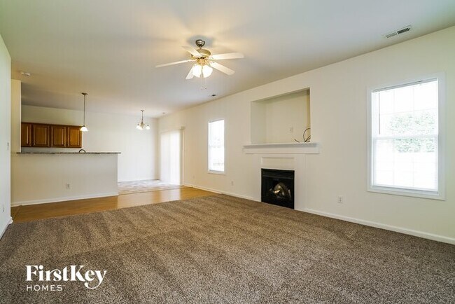 Building Photo - 25 Wild Fox Dr