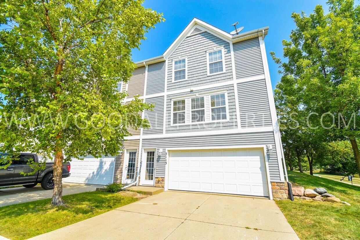 3113 SW Arlan Ln, Ankeny, IA 50023 Townhome Rentals in Ankeny IA