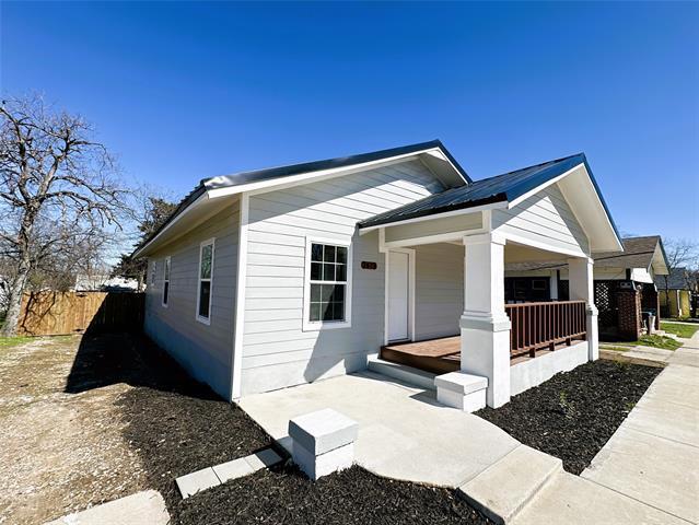 Building Photo - 3419 E Rosedale St
