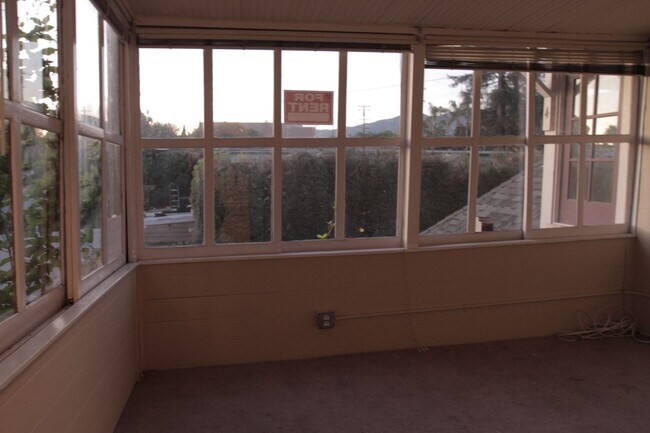 Foto del edificio - 306-308 West Mission Street