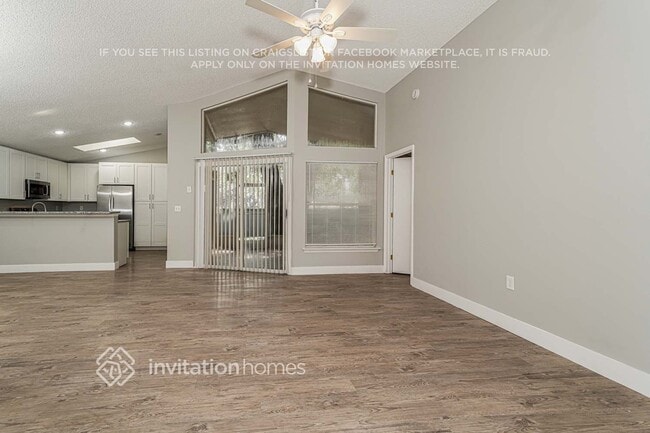 Building Photo - 6233 Vintage Dr