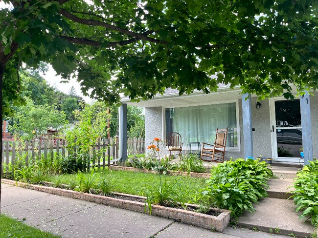 Foto del edificio - 91 W Robie St