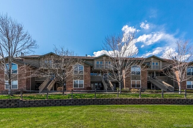 Building Photo - Available March!  Beautiful Condo in Steeplechase!