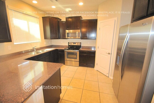 Building Photo - 1404 S Ponderosa Dr