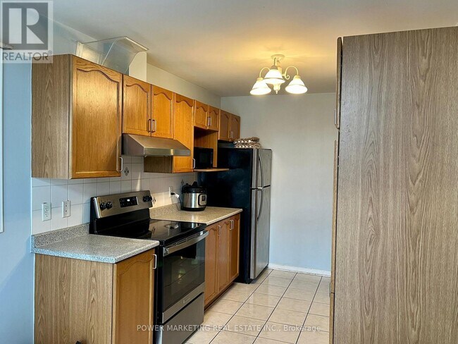 Building Photo - 1487 Demeter St