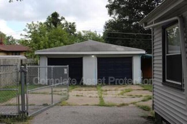 Building Photo - 2785 Eleanor St