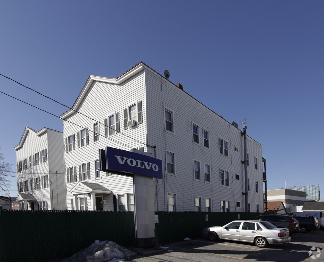 Building Photo - 117 Myrtle Ave