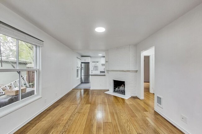 Foto del edificio - 1225-B University Avenue-