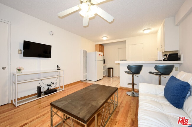 Foto del edificio - 3720 Vinton Ave