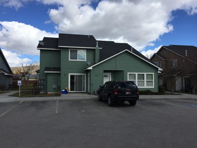 Building Photo - Port Lane Fourplex