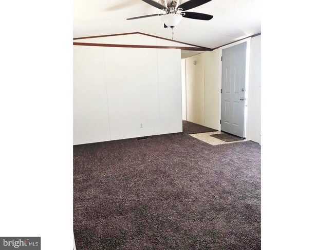 Foto del edificio - 9849 Webb Farm Rd