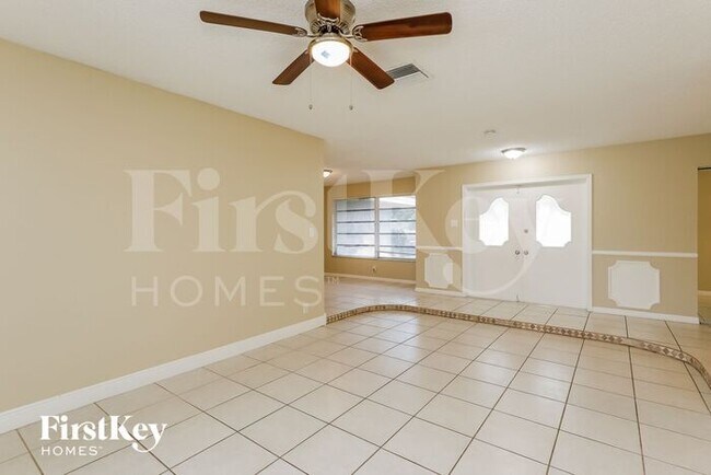 Foto del edificio - 1261 NW 75th Terrace