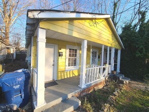 Building Photo - 70 Chester Ave SE