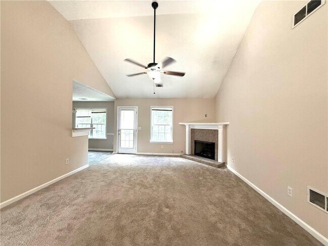 Building Photo - 3683 White Pine Rd