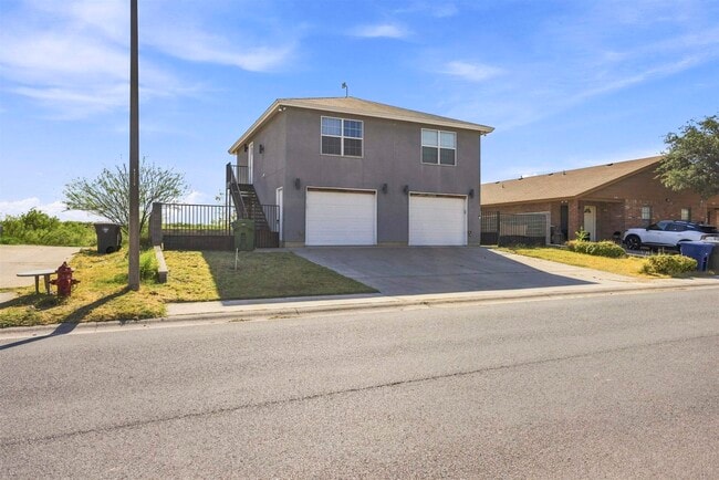 Building Photo - 214 Allen Dr