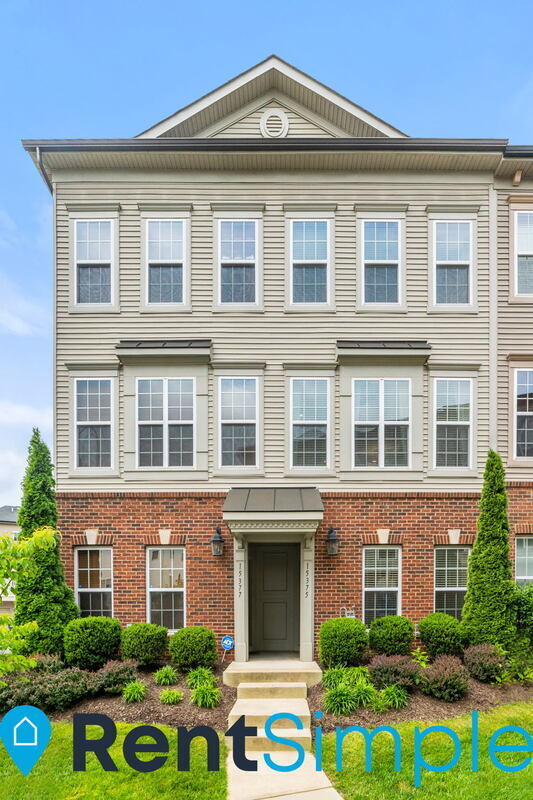 Building Photo - 15375 Rosemont Manor Dr