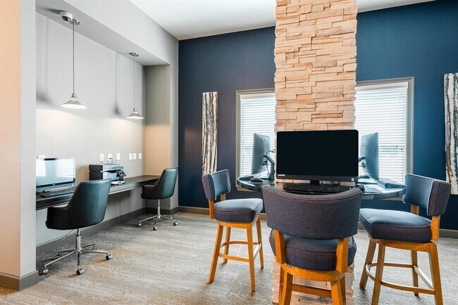 Foto del edificio - 5200 Pointe W Cir