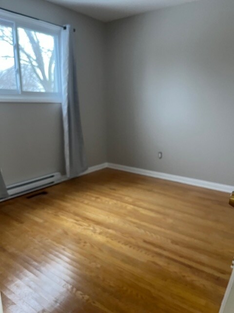 Photo du bâtiment - 46 Wellesley Cres